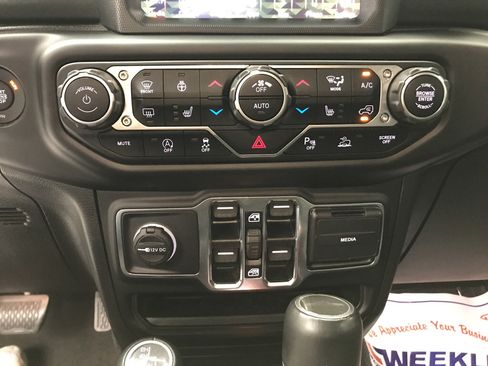 Used 2021 Jeep Gladiator Overland w/ Popular Equipment Package AWD/4WD image 16