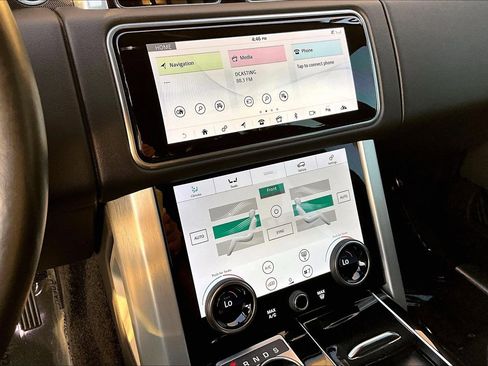 Used 2021 Land Rover Range Rover Base image 32