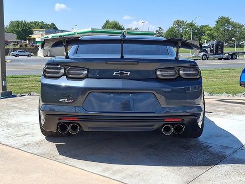 Used 2019 Chevrolet Camaro ZL1 RWD image 5