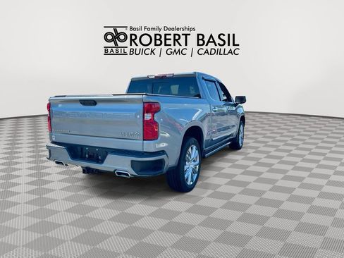 Used 2023 Chevrolet Silverado 1500 High Country w/ High Country Premium Package AWD/4WD image 8