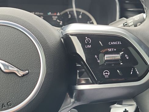 Used 2023 Jaguar F-PACE S image 29