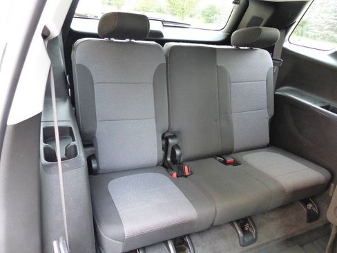 Used 2019 Chevrolet Traverse LT w/ LPO, Floor Liner Package AWD/4WD image 45