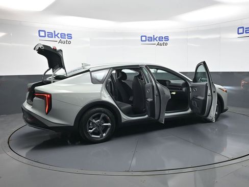 New 2026 Kia K4 LXS image 52