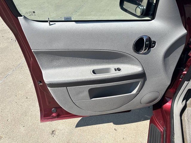 Used 2008 Chevrolet HHR LT w/ LT Preferred Equipment Group FWD image 3