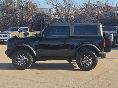 Used 2024 Ford Bronco Badlands image 9
