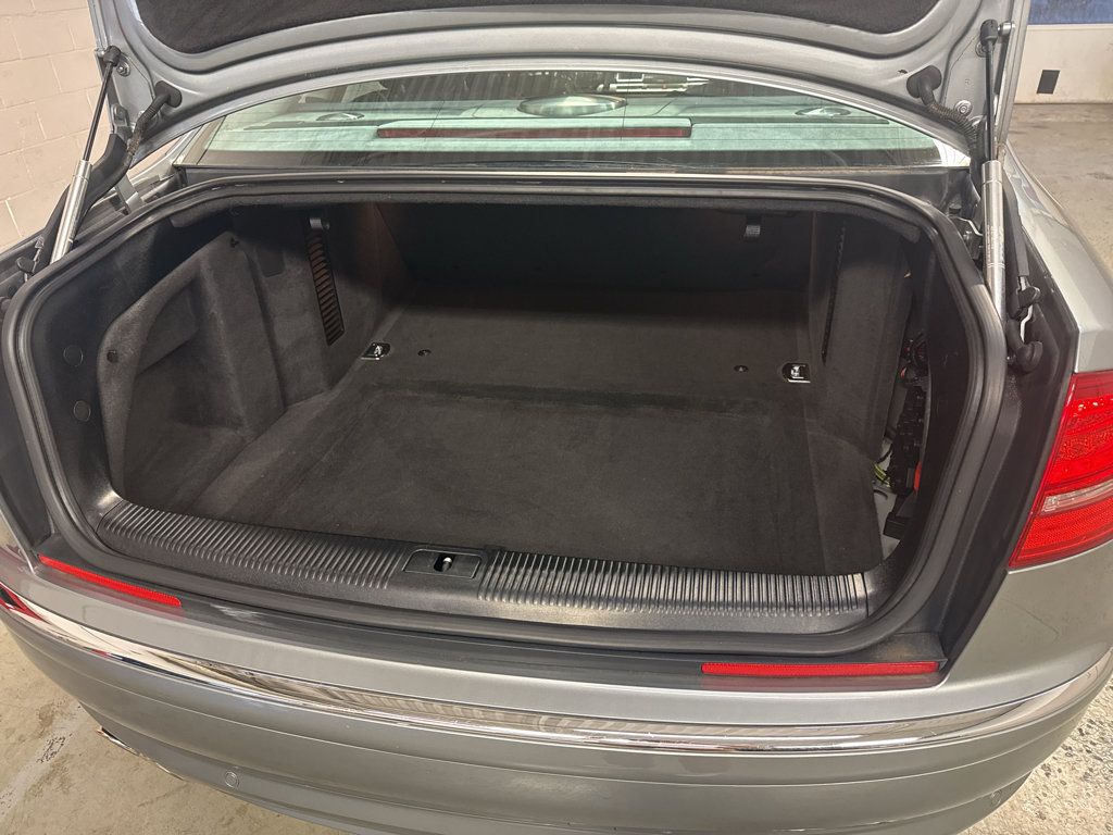 Used 2008 Audi S8 AWD/4WD image 33