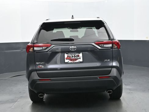 Used 2025 Toyota RAV4 XLE w/ Convenience Package image 5