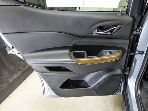 Used 2023 GMC Acadia SLE w/ Driver Convenience Package image 23