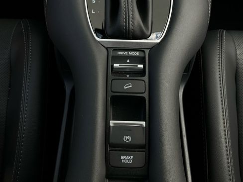 Used 2025 Honda HR-V EX-L image 22