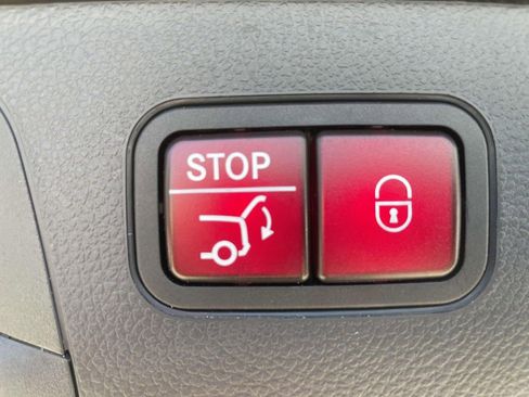 Used 2022 Mercedes-Benz GLC 300 image 10