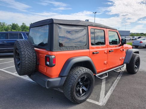 Used 2018 Jeep Wrangler Unlimited Sport AWD/4WD image 16