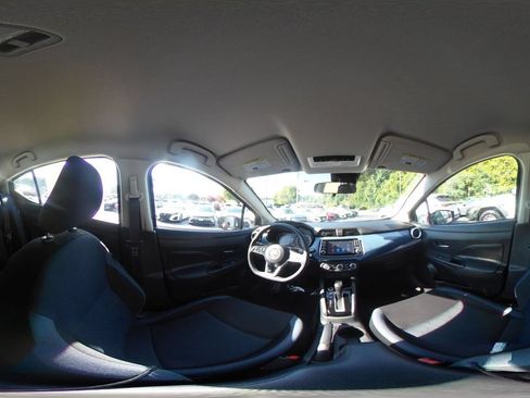 Used 2025 Nissan Versa SV FWD image 37