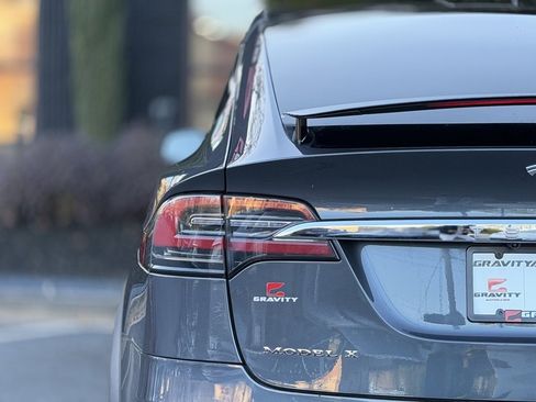 Used 2017 Tesla Model X P100D image 18