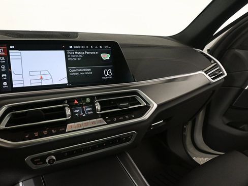 Used 2023 BMW X5 xDrive40i w/ Premium Package image 13