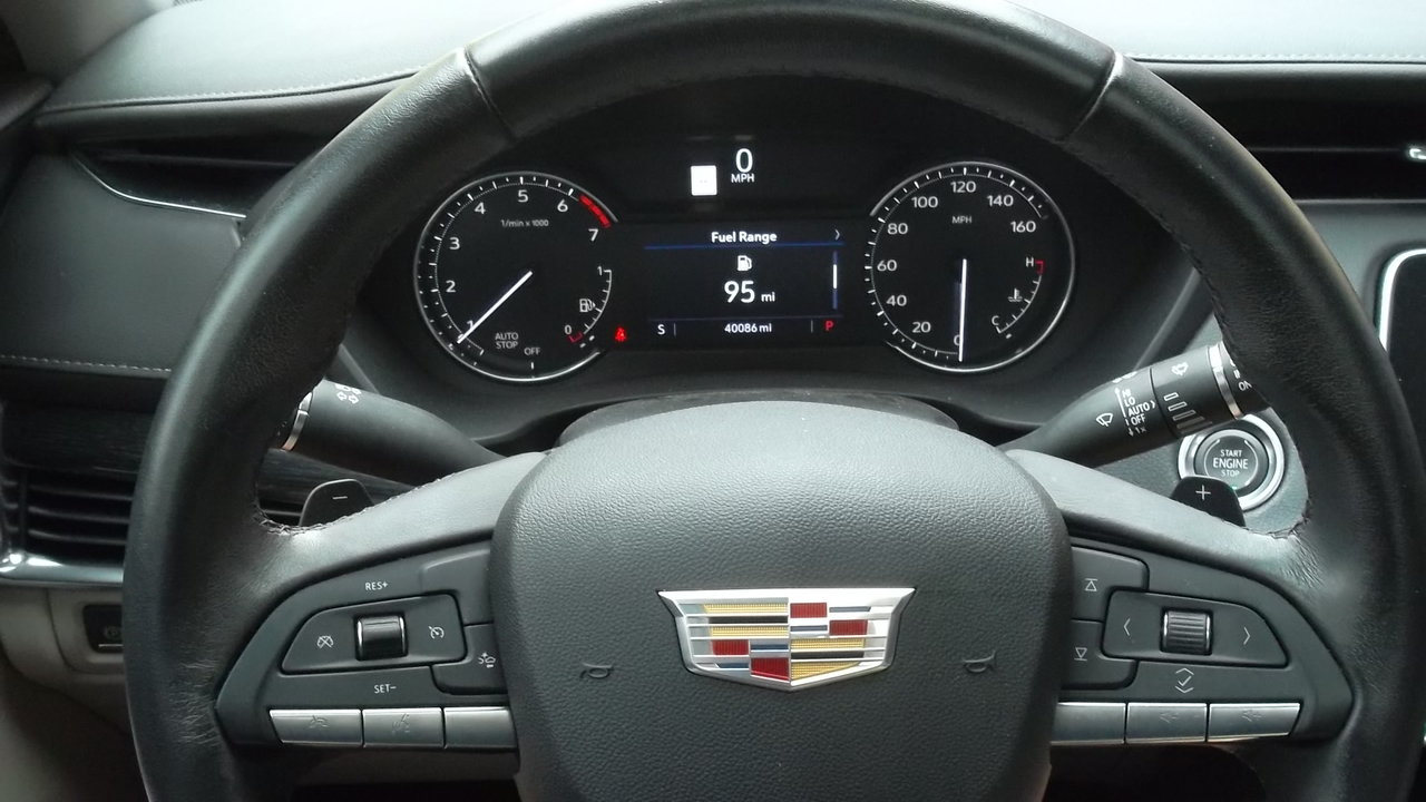 Used 2021 Cadillac XT4 Premium Luxury FWD image 12