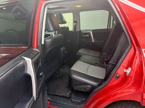 Used 2022 Toyota 4Runner SR5 Premium w/ Moonroof Package AWD/4WD image 21