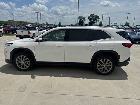 Used 2025 Buick Enclave Preferred FWD image 6