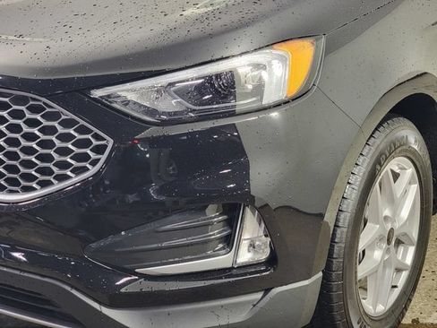 Certified 2024 Ford Edge SEL w/ Convenience Package AWD/4WD image 9