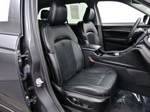 Used 2022 Jeep Grand Cherokee Limited 4xe w/ Luxury Tech Group II image 14