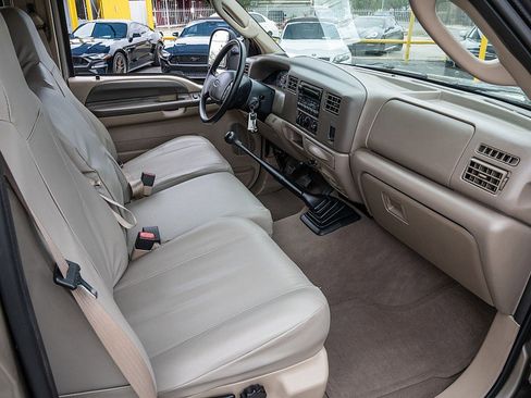 Used 2004 Ford F250 XL image 18