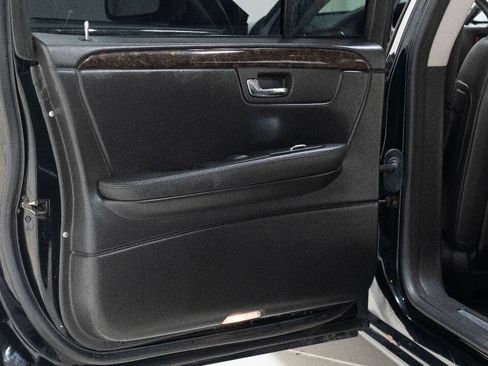 Used 2008 Cadillac DTS Limousine FWD image 28