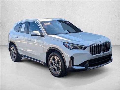 Used 2025 BMW X1 xDrive28i image 3