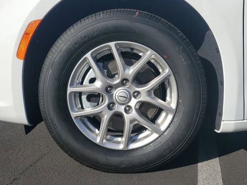 New 2026 Chrysler Pacifica Select image 7