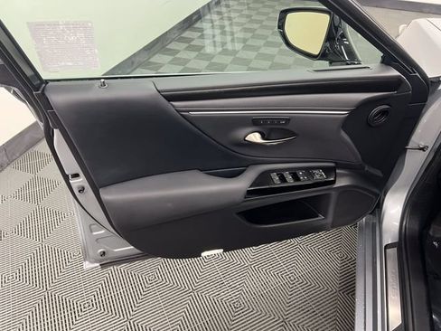 Certified 2025 Lexus ES 350 w/ Premium Package FWD image 9