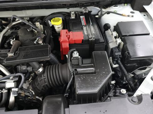 Used 2024 Nissan Sentra SV FWD image 17