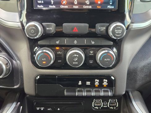 Used 2019 RAM 1500 Big Horn AWD/4WD image 18