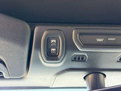 Used 2022 Jeep Wrangler Unlimited Sahara AWD/4WD image 26