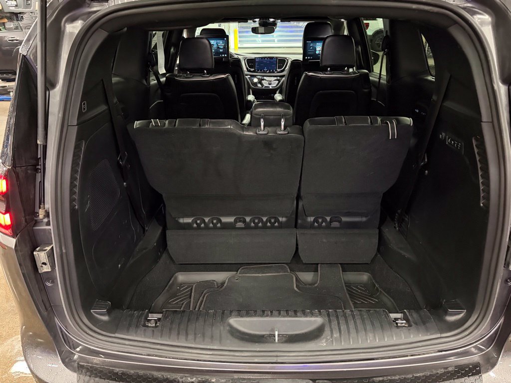 Used 2021 Chrysler Pacifica Limited w/ Uconnect Theater Family Group AWD/4WD image 19