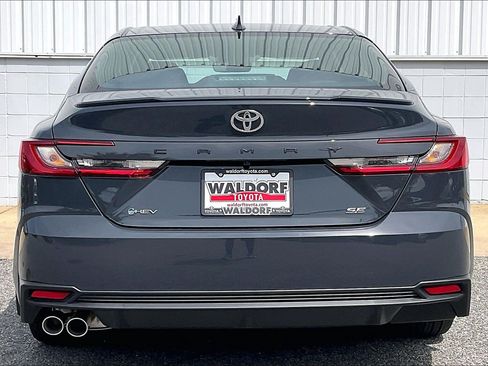 New 2026 Toyota Camry SE FWD image 5