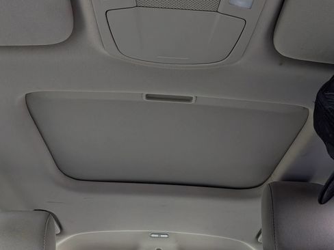 Used 2019 Ford Fusion SE FWD image 24