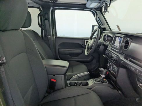 Used 2023 Jeep Wrangler Unlimited Sport AWD/4WD image 31