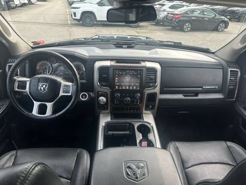 Used 2017 RAM 1500 Laramie w/ Convenience Group AWD/4WD image 17