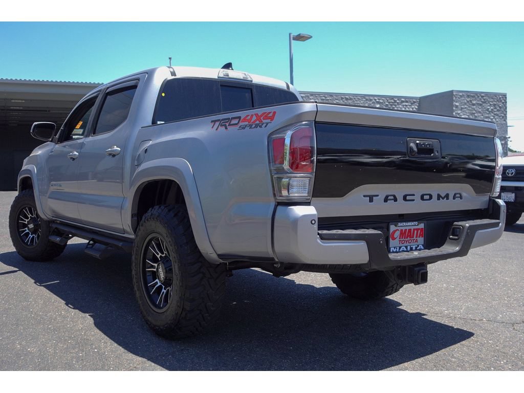 Used 2021 Toyota Tacoma TRD Sport w/ TRD Premium Sport Package AWD/4WD image 9