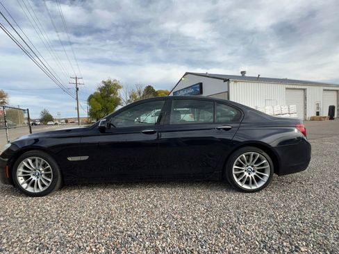 Used 2014 BMW 750i image 3