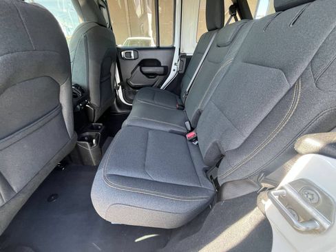 Used 2025 Jeep Wrangler Unlimited Sport AWD/4WD image 25