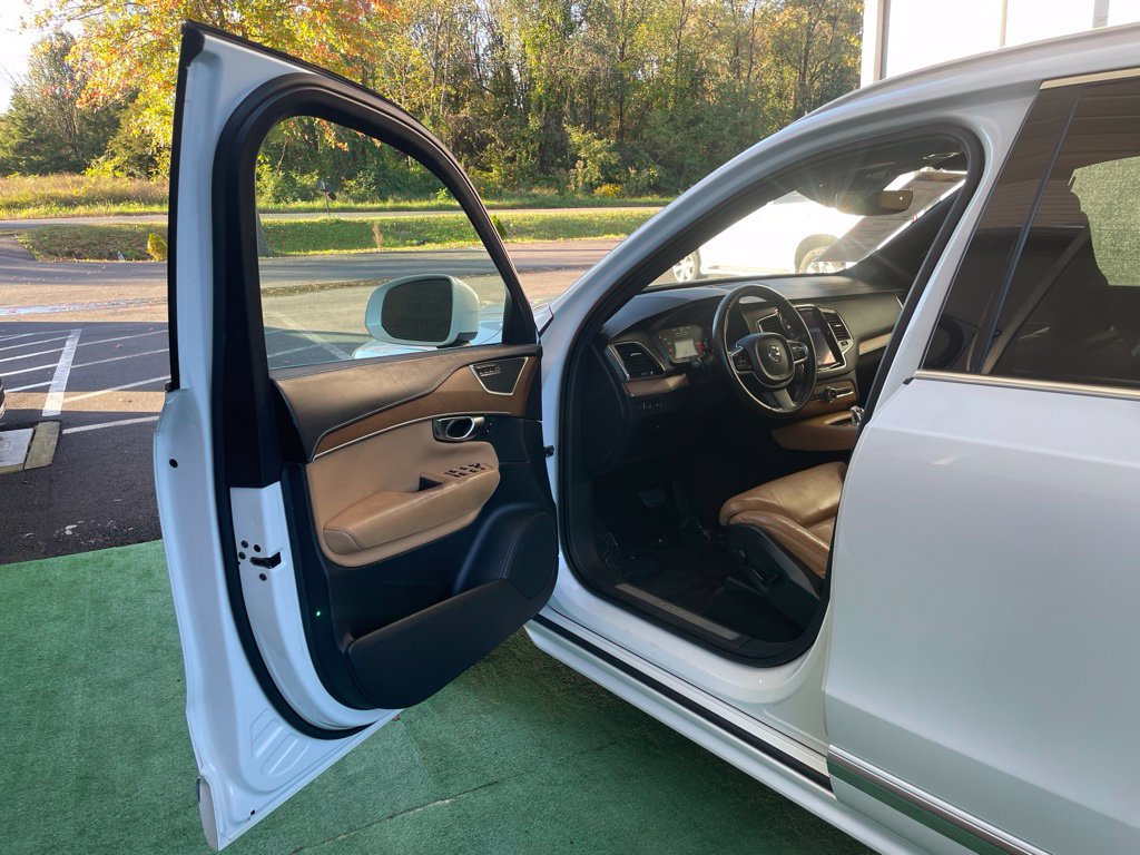 Used 2017 Volvo XC90 T8 Inscription w/ Vision Package AWD/4WD image 31