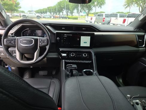 Used 2025 GMC Sierra 1500 Denali w/ Denali Reserve Package AWD/4WD image 19