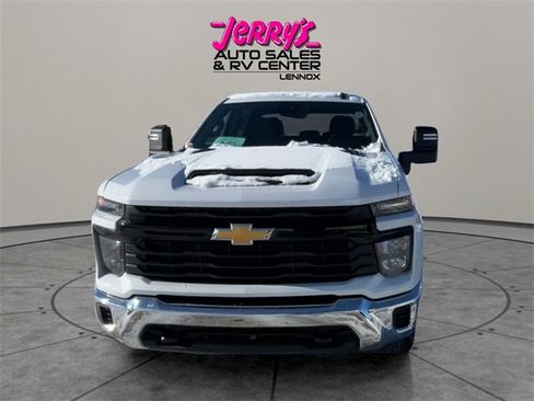 Used 2024 Chevrolet Silverado 2500 W/T image 8