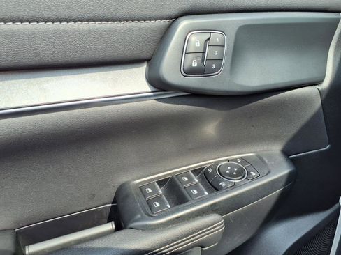 Used 2024 Ford Ranger Lariat w/ Trailer Tow Package image 12