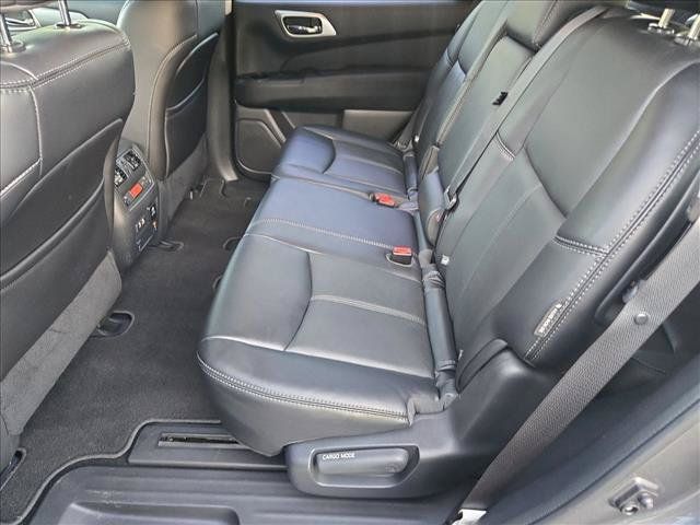 Used 2019 Nissan Pathfinder SL FWD image 19