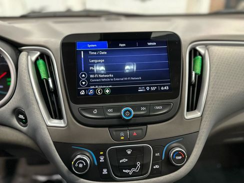 Used 2024 Chevrolet Malibu LS FWD image 18