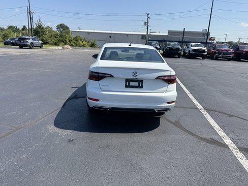 Used 2019 Volkswagen Jetta R-Line FWD image 5
