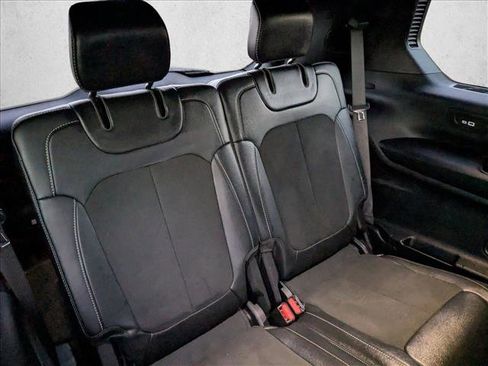 Used 2023 Jeep Grand Cherokee L Altitude image 19