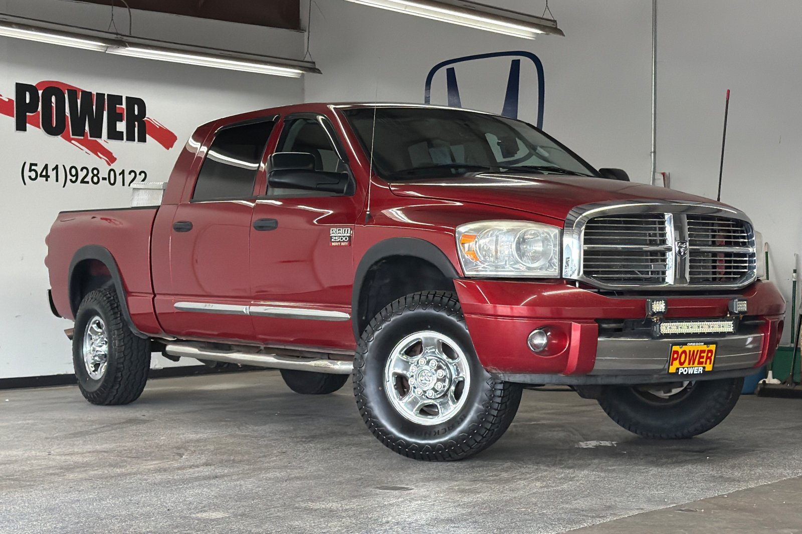Used 2007 Dodge Ram 2500 Truck Laramie AWD/4WD image 2