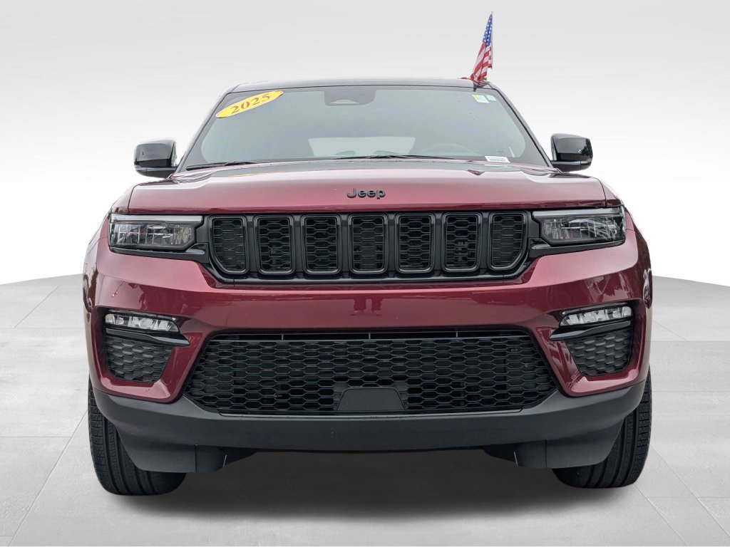 Used 2025 Jeep Grand Cherokee Limited AWD/4WD image 8