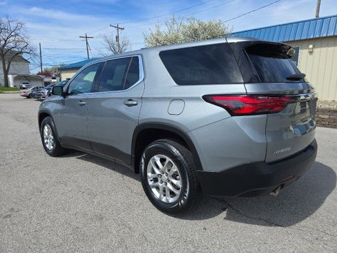 Used 2023 Chevrolet Traverse LS w/ Safety Package image 3